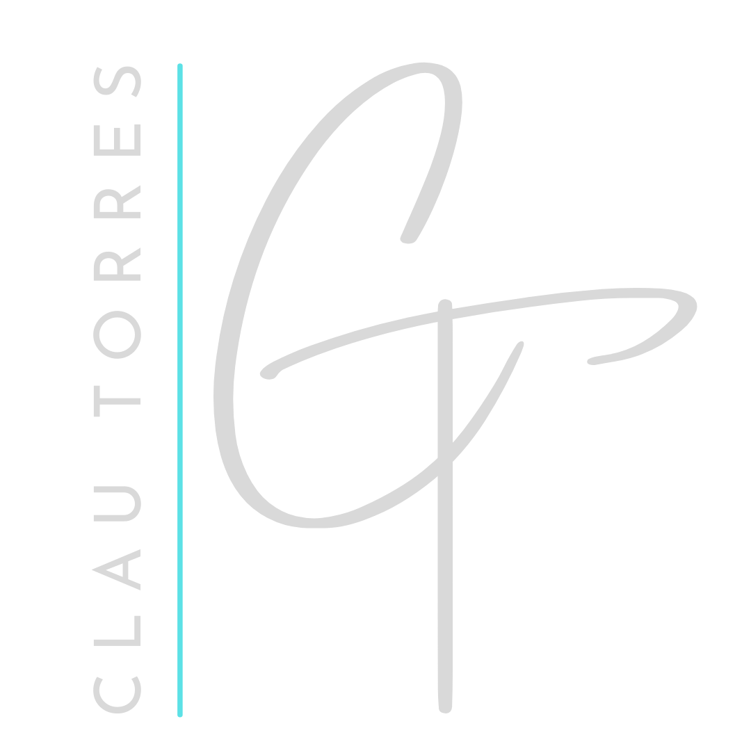 Logo Clau Torres